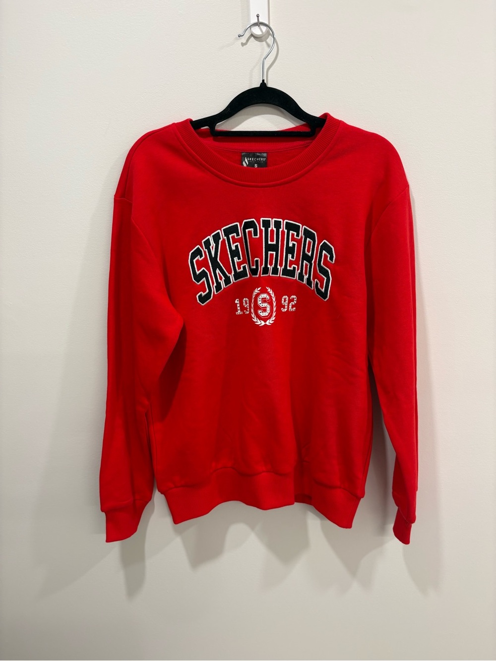 Skechers Women's Red Crewneck Sweatshirt